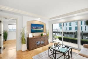 68 Yacht Club Drive 12, North Palm Beach