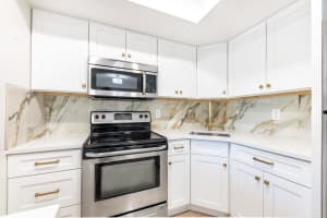 2319 Tamarind Dr. 103, Fort Pierce