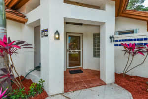 2820 Sw Mariposa Circle, Palm City