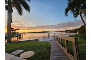 226 Sw Cabana Point Circle, Stuart