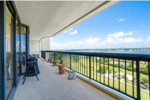 1900 Consulate Place 1702, West Palm Beach
