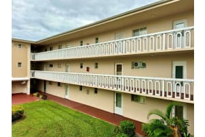 2581 N Garden Drive N 309, Lake Worth