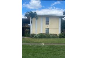 733 Hummingbird Way 5, North Palm Beach