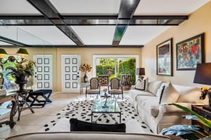 225 Everglade Avenue 8, Palm Beach