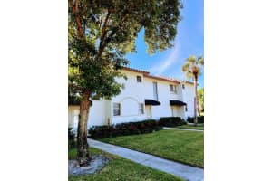 7200 Nw 2nd Avenue 32, Boca Raton