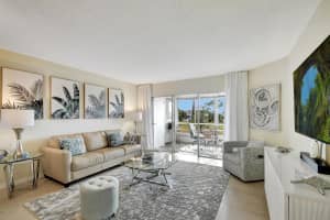 3661 Via Poinciana 408, Lake Worth