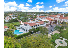 206 Phipps Plaza, Palm Beach