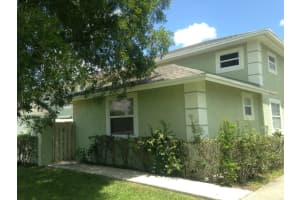 13940 Folkstone Circle C, Wellington