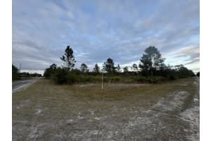424 Orleander Drive, Indian Lake Estates
