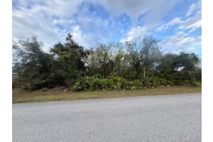 718 Park Avenue, Indian Lake Estates