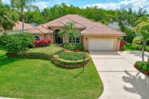 40 Cayman Place, Palm Beach Gardens