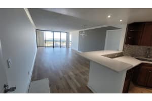 2425 Presidential Way 1903, West Palm Beach