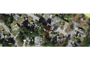 9 Jamaica Street, Homosassa