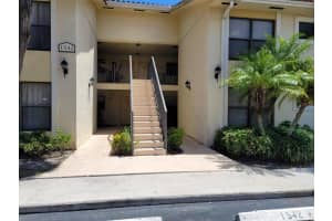 1542 Lake Crystal Drive H, West Palm Beach