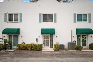 690 Se 23rd Avenue 3, Pompano Beach