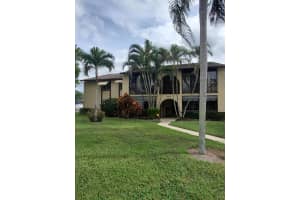 413 Pine Glen Lane C-1, Greenacres