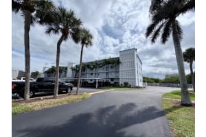 689 Ne 6th Court 403, Boynton Beach