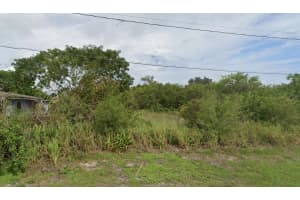 2424 42nd Street, Vero Beach