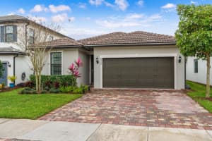 8202 Cadre Noir Road, Lake Worth