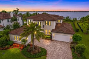 3104 Nw Radcliffe Way, Palm City