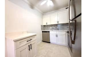 298 Chatham O, West Palm Beach