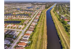 800 Se Villandry Way, Port Saint Lucie