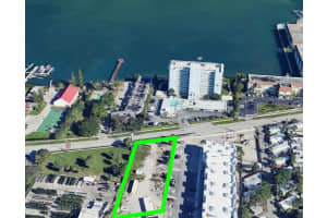3139 Lake Shore Drive, Riviera Beach