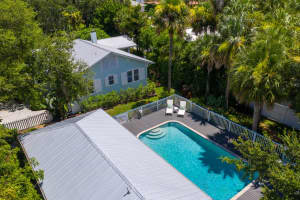 708 Se Riverside Drive, Stuart