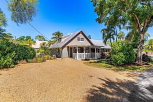 936 Sw Rustic Circle, Stuart