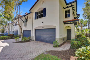 4734 S Prive Circle, Delray Beach
