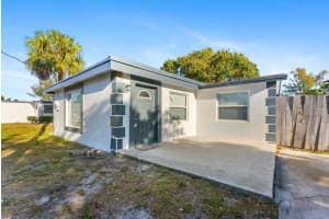 157 Ne 6th Court, Deerfield Beach