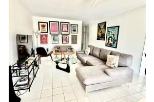 128 Venetian Drive, Delray Beach