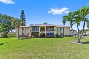 310 Pine Ridge Circle B-1, Greenacres