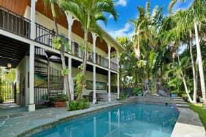 137 S Oak Street, Lantana