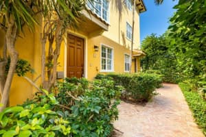 72 Se 6th Avenue H, Delray Beach