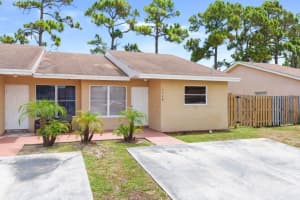 3740 Mil Lake Circle, Greenacres