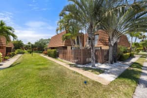 825 Center Street 8c, Jupiter