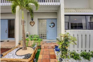 716 Ne 20th Lane, Boynton Beach