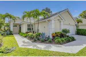 605 Masters Way, Palm Beach Gardens