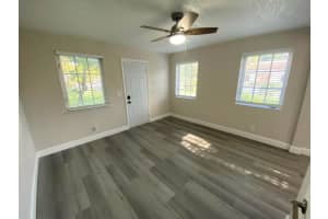 11 N Lakeside Drive 4, Lake Worth Beach