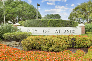 343 Yorktowne Circle, Atlantis