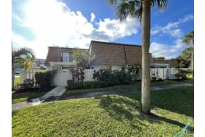 2010 Sw 29th 3c Court 3c, Delray Beach