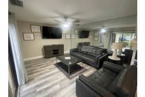 363 Prestwick Circle 4, Palm Beach Gardens