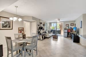 1000 Scotia Drive 204, Hypoluxo