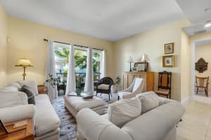 226 N Latitude Circle 207, Delray Beach