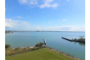 4 Harbour Isle Drive E Ph 4, Fort Pierce