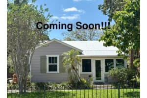 42 Palm Square, Delray Beach