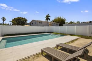 1640 Washinghton Street, Hollywood