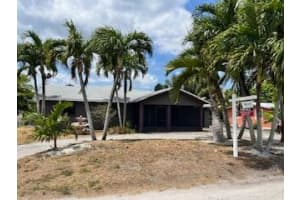 455 Janice Avenue, South Bay