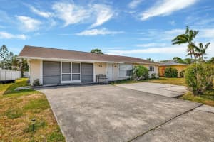 566 Se Floresta Drive, Port Saint Lucie